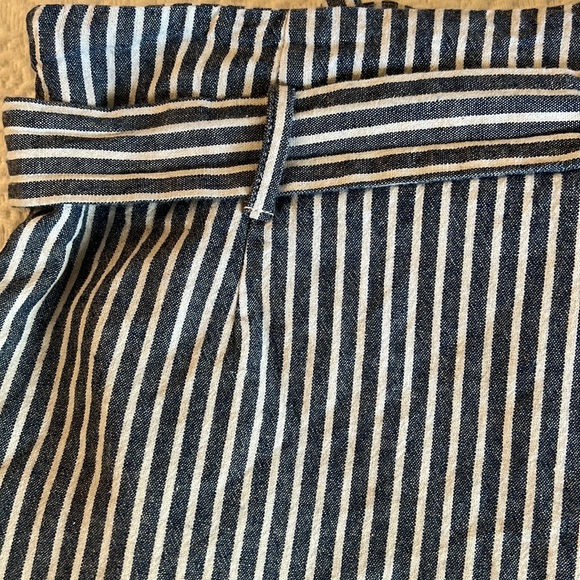💥💥June & Hudson Small Blue/White Striped Shorts - Picture 3 of 10